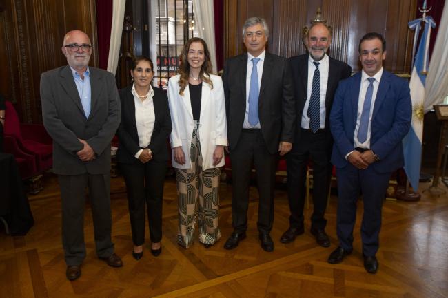 Los consejeros de la Magistratura Luis Duacastella Arbizu, María Julia Correa, Lorena Clienti, Manuel Izura, Javier Concepción y Rodolfo Ariza Clerici.